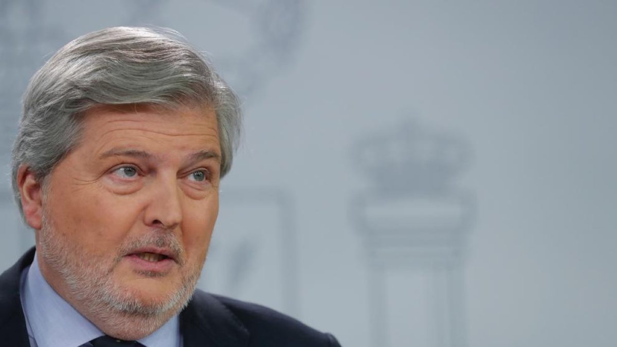 Méndez de Vigo assegura que el Govern no consentirà una reforma que investeixi Puigdemont