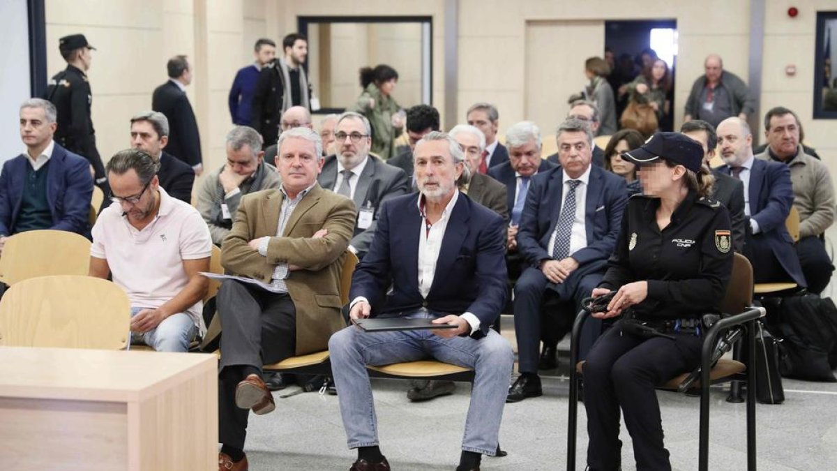 Álvaro Pérez Alonso ‘El Bigotes’, Pablo Crespo i Francisco Correa, durant el judici.