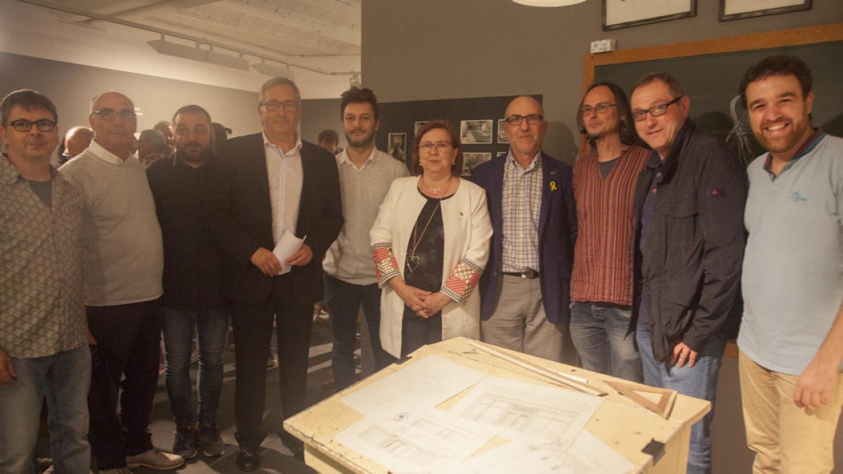 L’exposició inclou la recreació d’una aula dels anys seixanta.