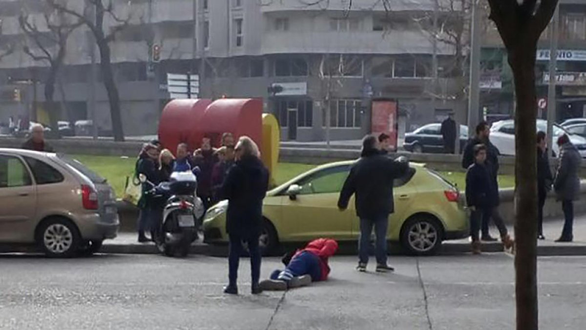 Un motorista va resultar ferit ahir en una col·lisió a Lleida.