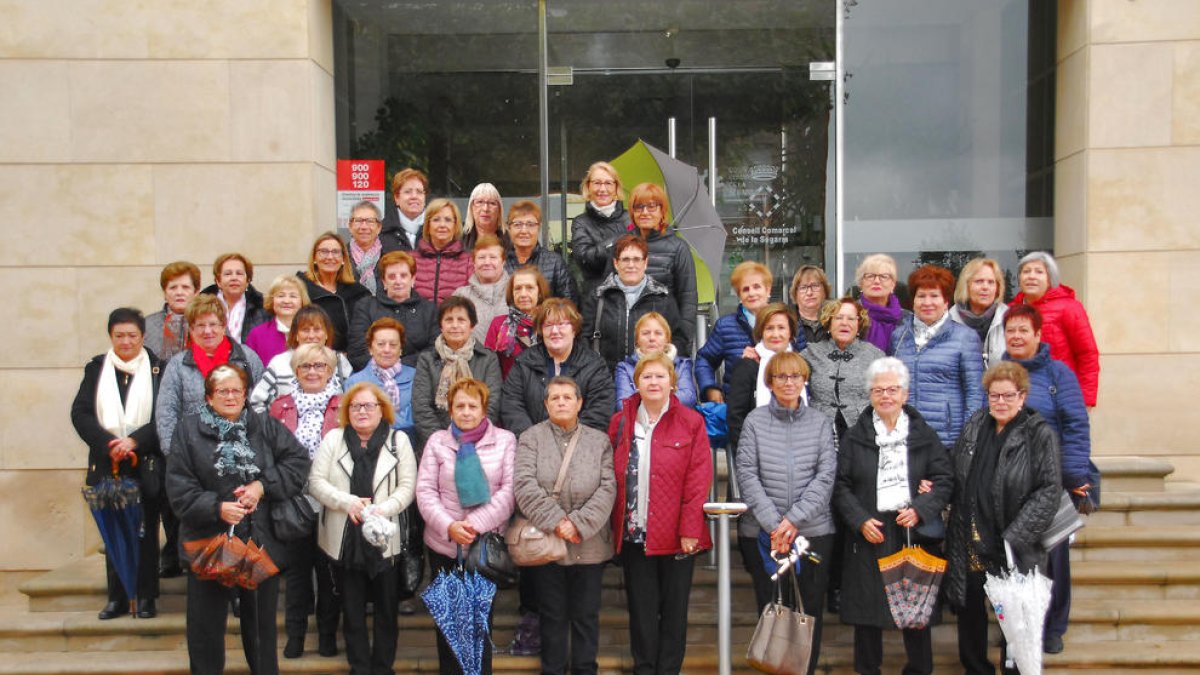 Reencuentro de 45 extrabajadoras de la empresa de confección