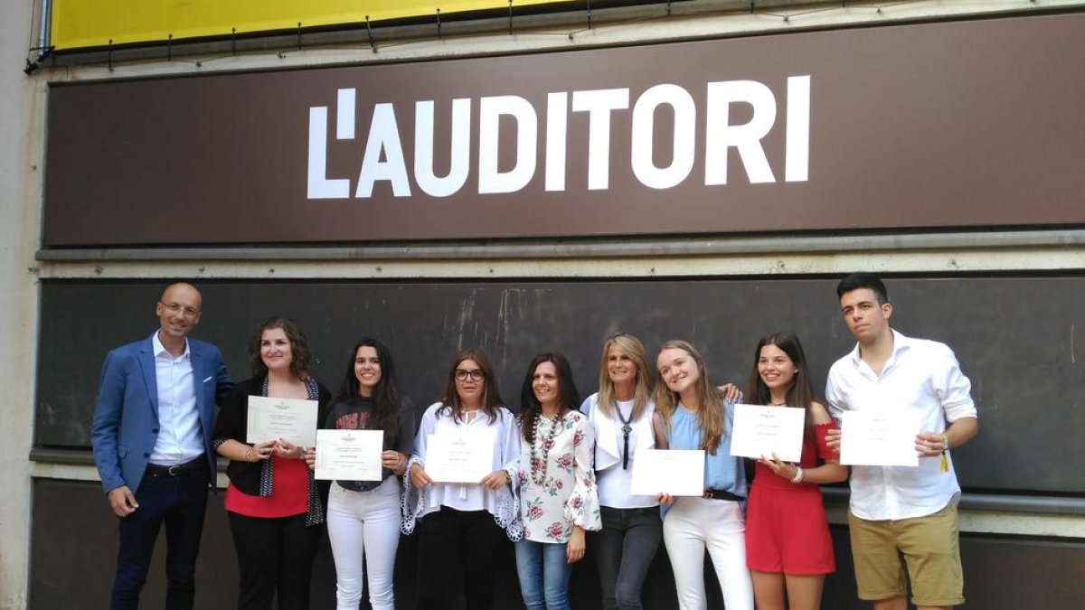 Els alumnes de Lestonnac distingits per la seua qualificació a les PAU, divendres a Barcelona.