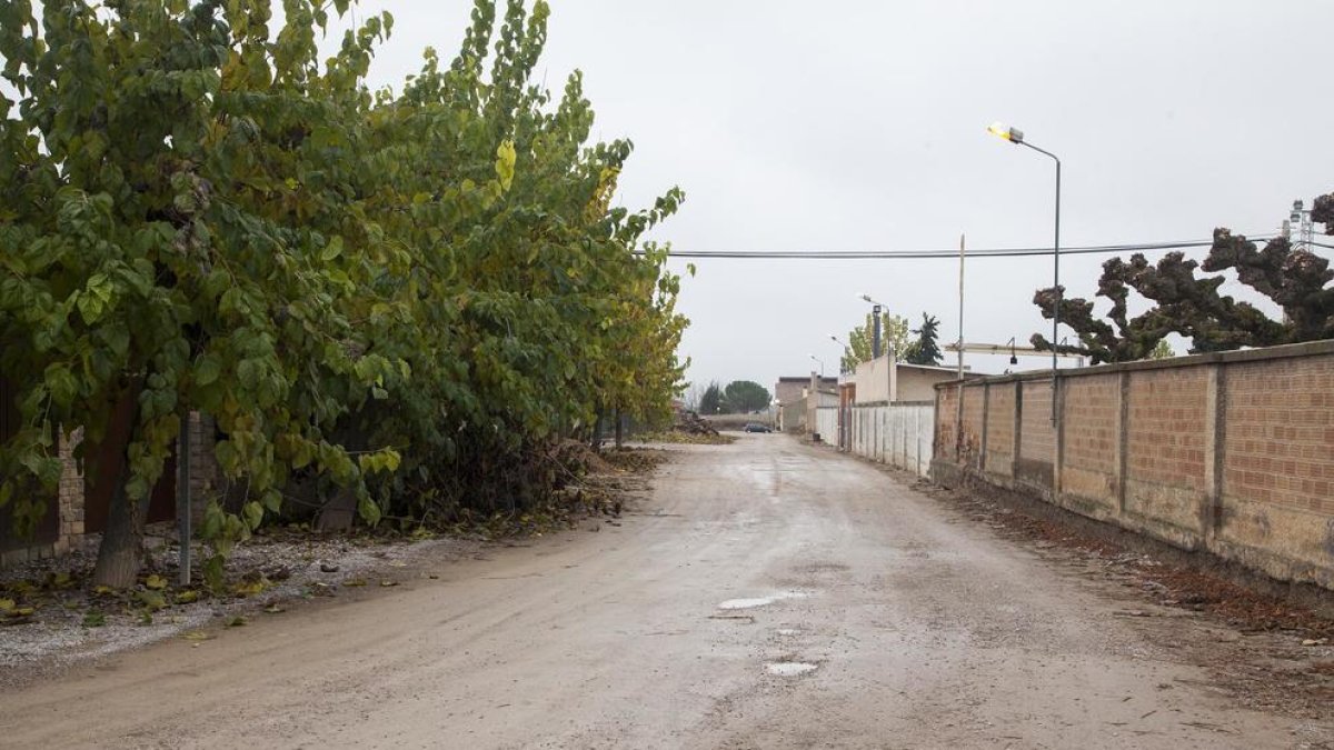 La actuación permitirá pavimentar y renovar el alcantarillado.