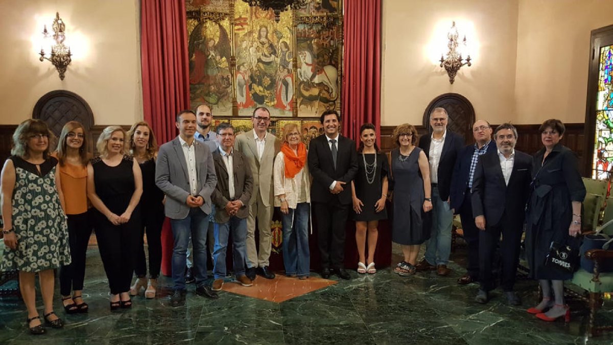 Los Amics de l’Òpera entregan su Pin de Oro a Jorge de León