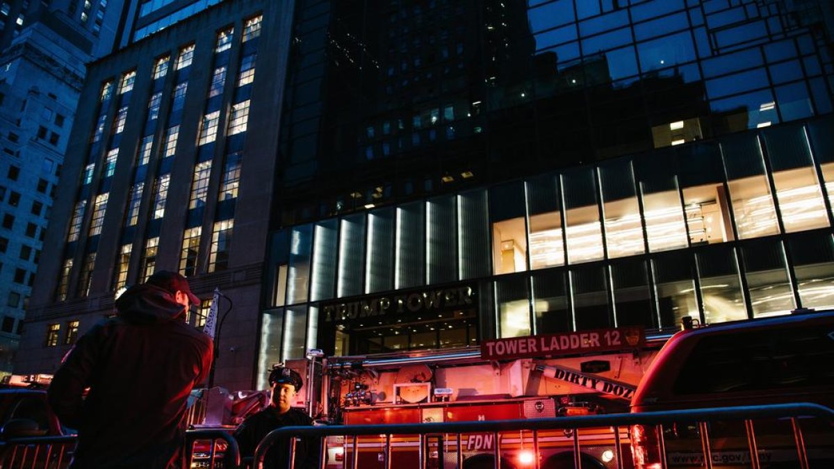 Un muerto por un fuego en la Torre Trump