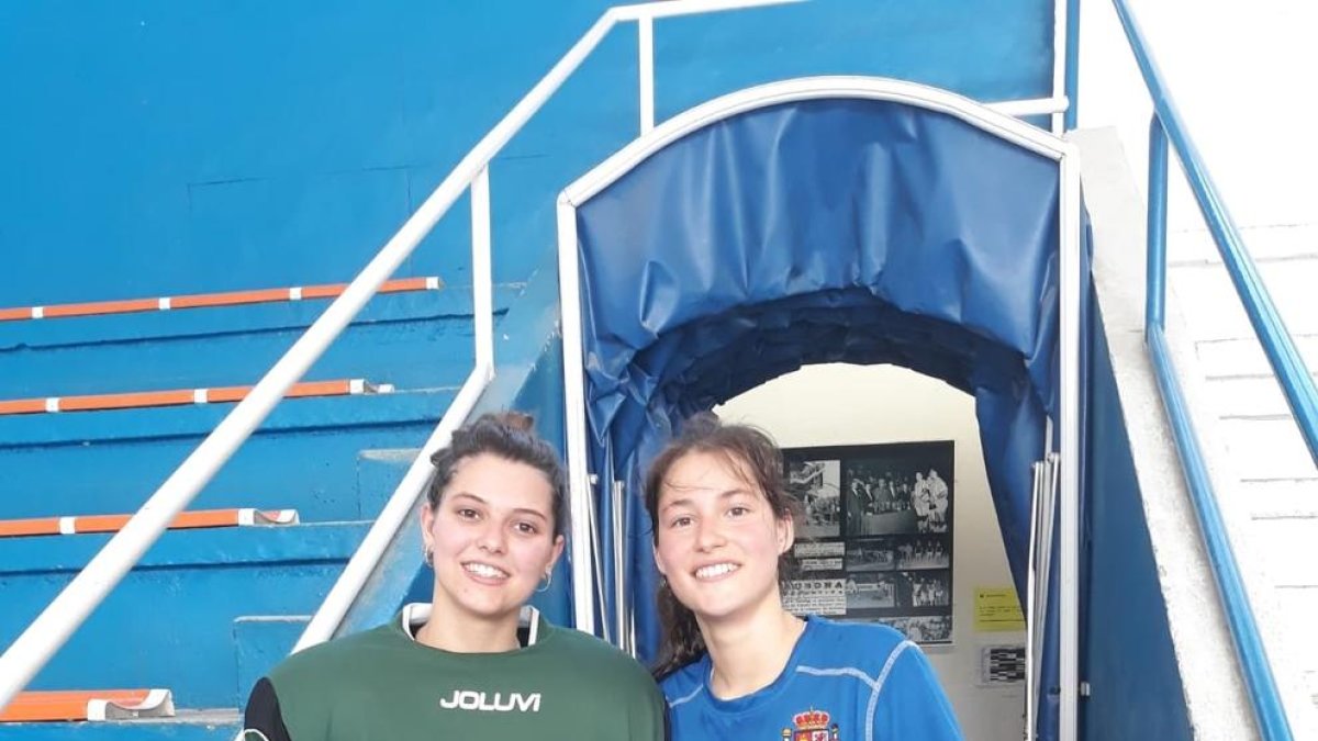 Dos jugadoras del Vila-sana, en el Draft