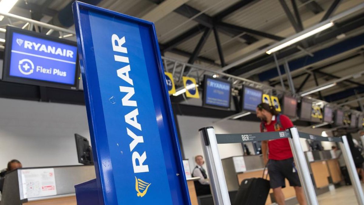 Ryanair cancel·la uns 400 vols per la vaga de pilots