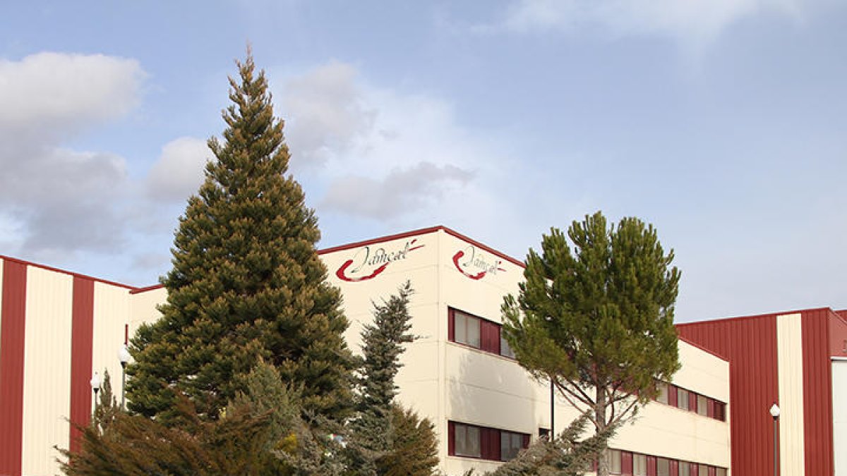 Instalaciones de secado de jamones de Vall Companys en la localidad turolense de Calamocha.