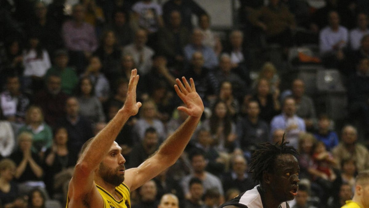Ablaye Mbaye, durant l’últim partit al Barris Nord.