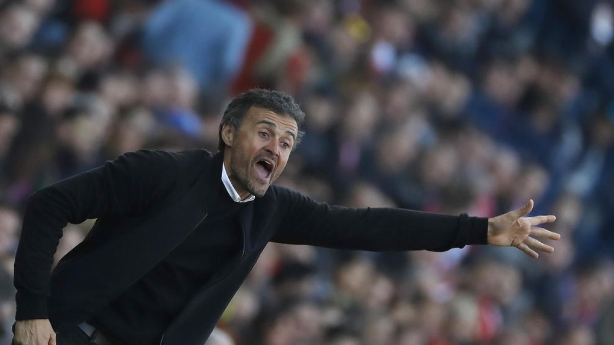 Luis Enrique dejará la dirección de equipos para debutar como seleccionador.