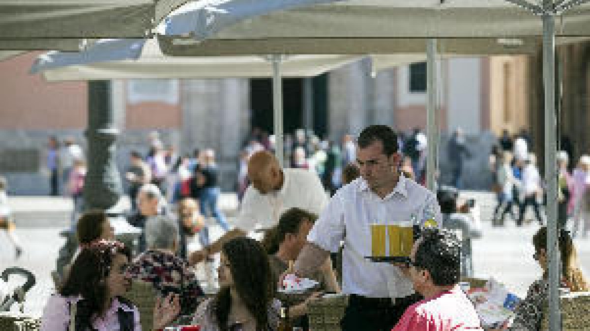 La inflación baja ligeramente al 1,1 % interanual en abril