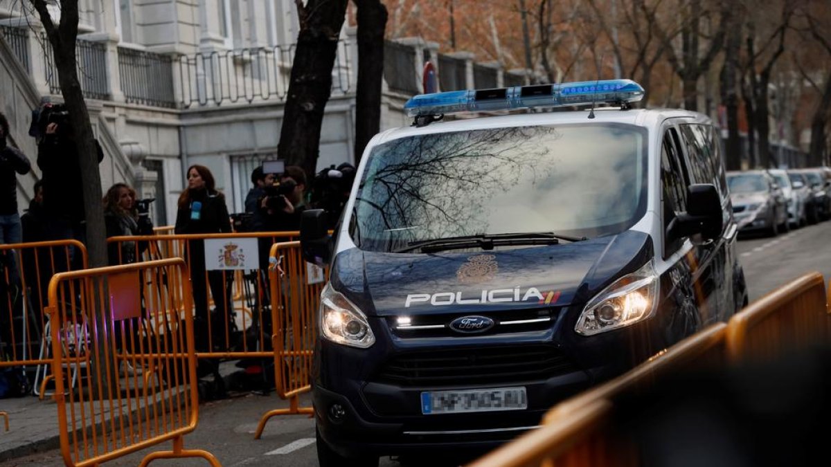 Arriben al Suprem Forn i els Jordis per declarar davant del jutge Llarena