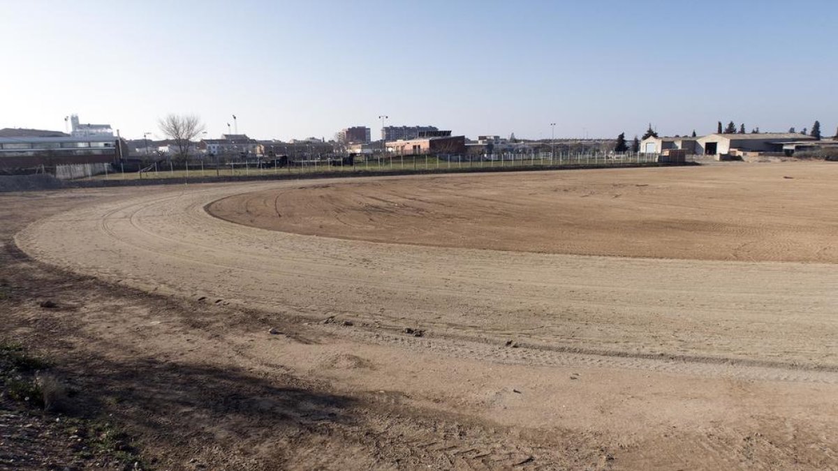 La pista ya se ha completado, y ahora se abordará la iluminación del recinto.