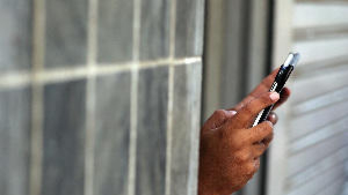 El Govern atallarà l'abús d'Internet de menors i d'hipnosedants en dones