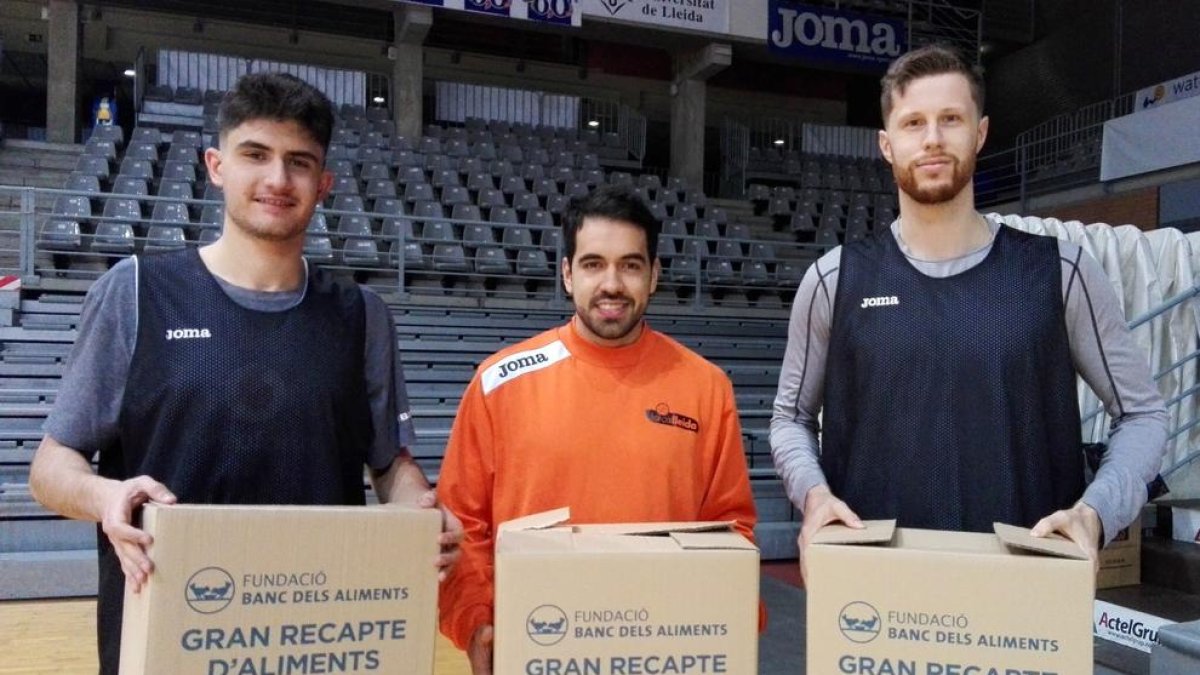 Martí, Sutina y Rozitis promocionan esta acción solidaria.