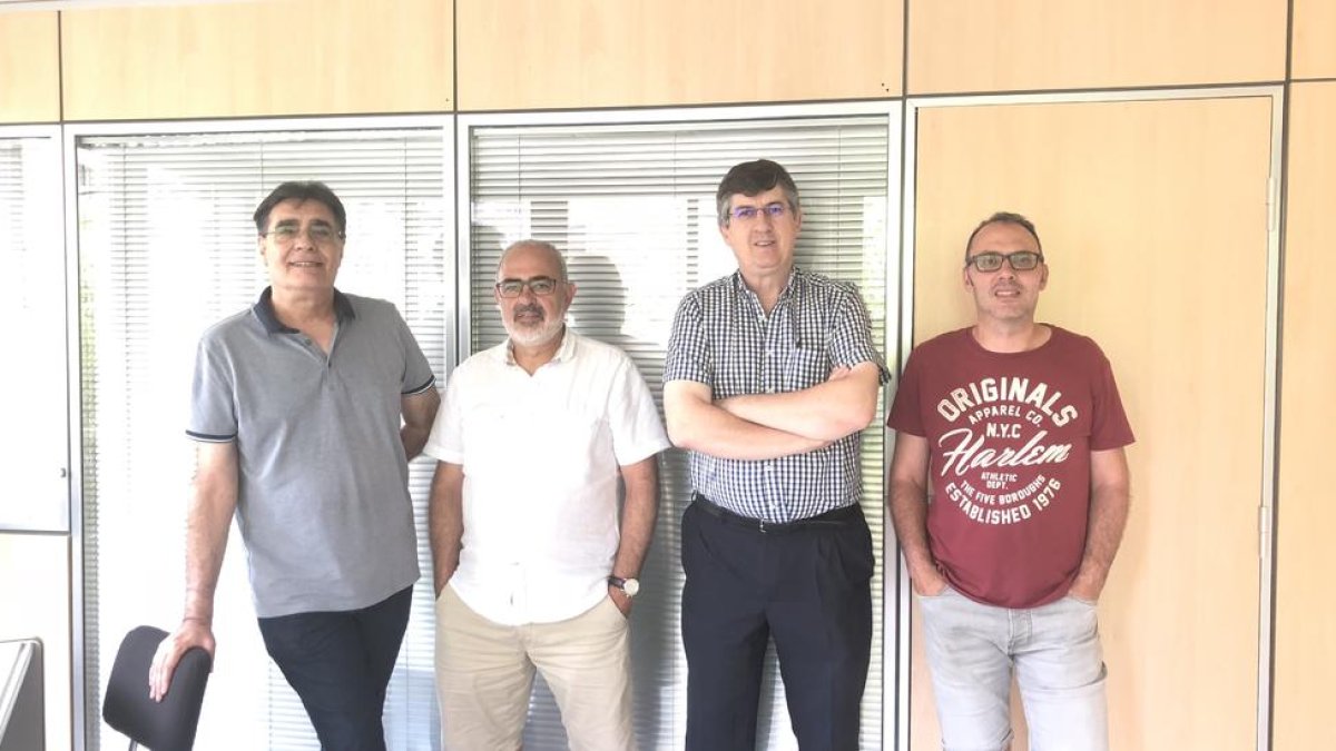 Toni Cabero, segundo por la derecha, junto al resto del equipo de La Traca.