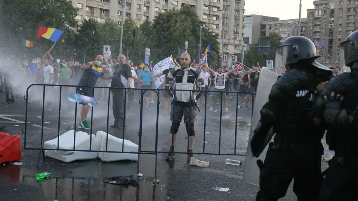 Violentes protestes a Romania