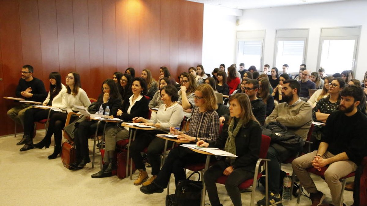 Más de un centenar de personas participaron ayer en la jornada celebrada en el campus de Cappont.
