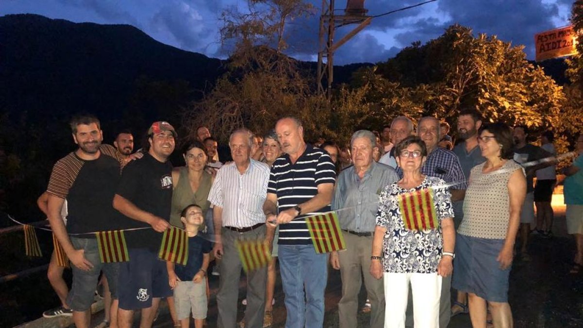 La inauguración del nuevo pavimento de la carretera a Aidí.