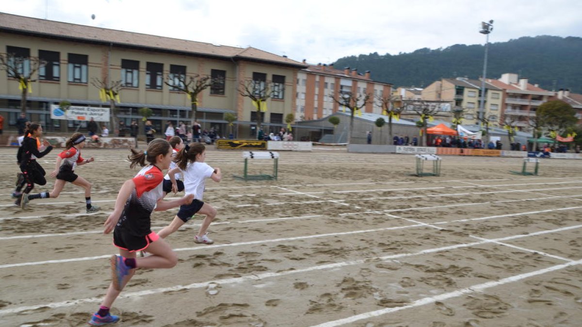La pluja caiguda en les hores prèvies a la competició va afectar la pista, però les curses van poder celebrar-se.