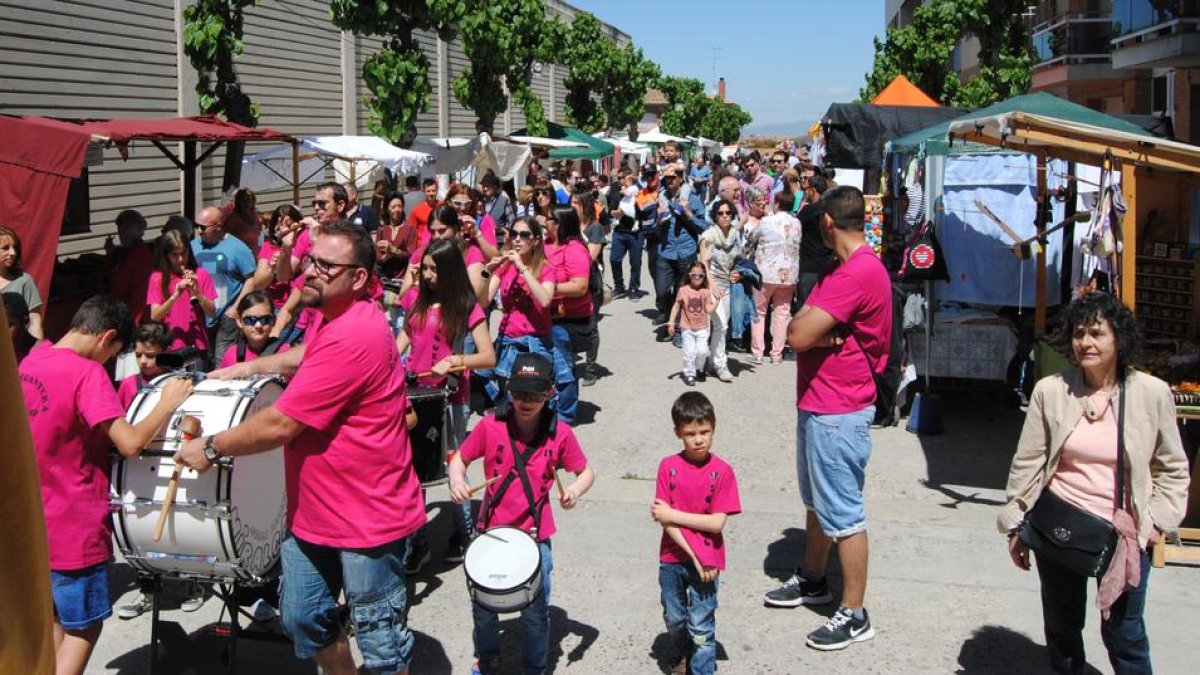 El mercado se llevará a cabo en el paseo del polideportivo.