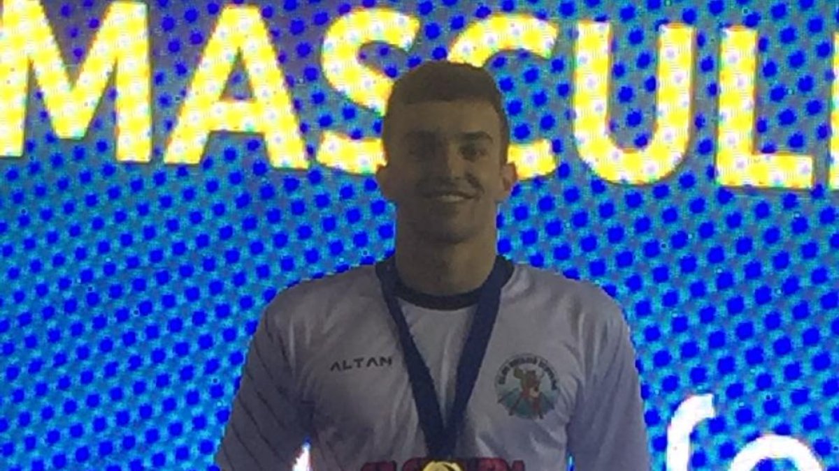 Ferran Julià llueix orgullós l’or, el tercer en aquest Estatal.