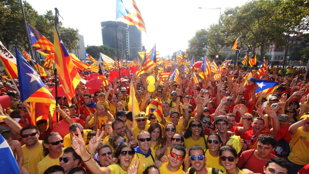 Manifestación multitudinaria organizada por ANC en Barcelona en la Diada de Catalunya.