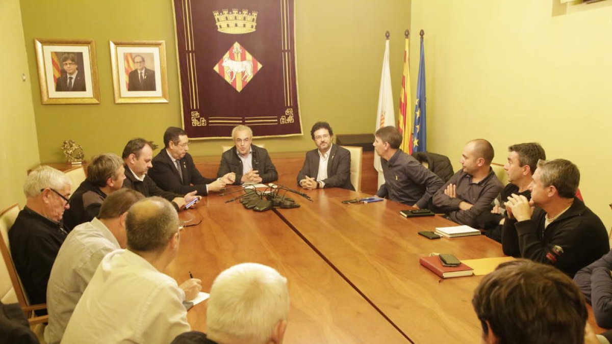 Reunió a les Borges de Gavín amb alcaldes de la Plataforma Prou Morts a l’N-240.