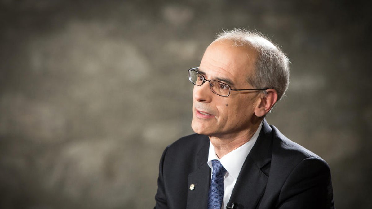 Vista d’Escaldes i d’Andorra la Vella, capital del Principat reconeguda a la Constitució.