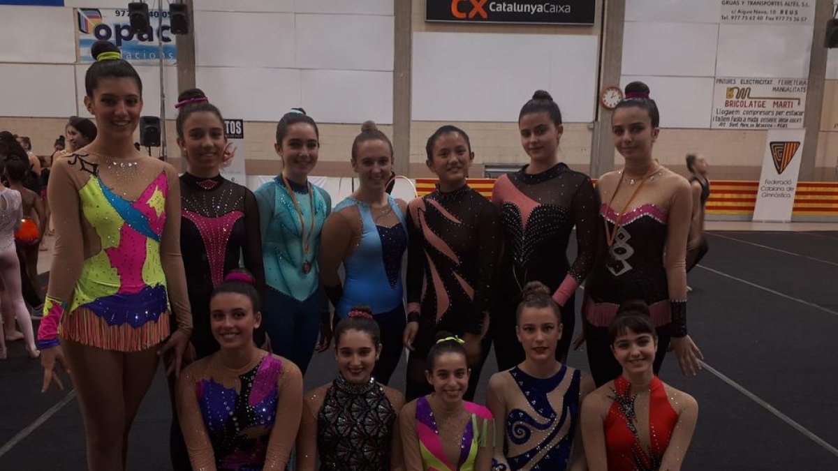 El CN Lleida aconsegueix 19 medalles al Català i el Trofeu d’Alcarràs