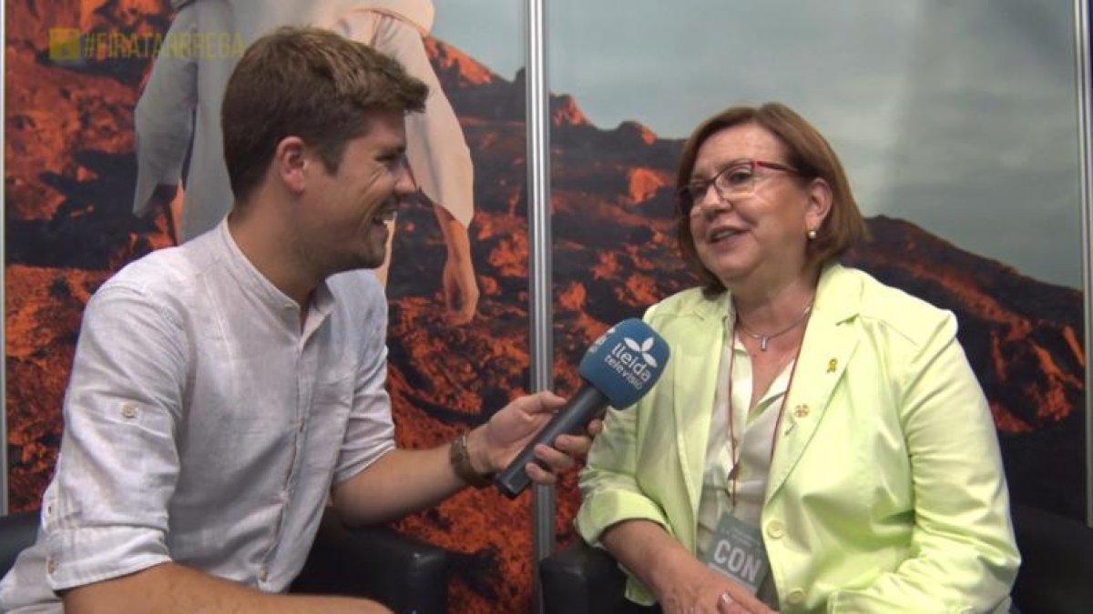 Joan Cama entrevista a la alcaldesa de Tàrrega, Rosa M. Perelló.