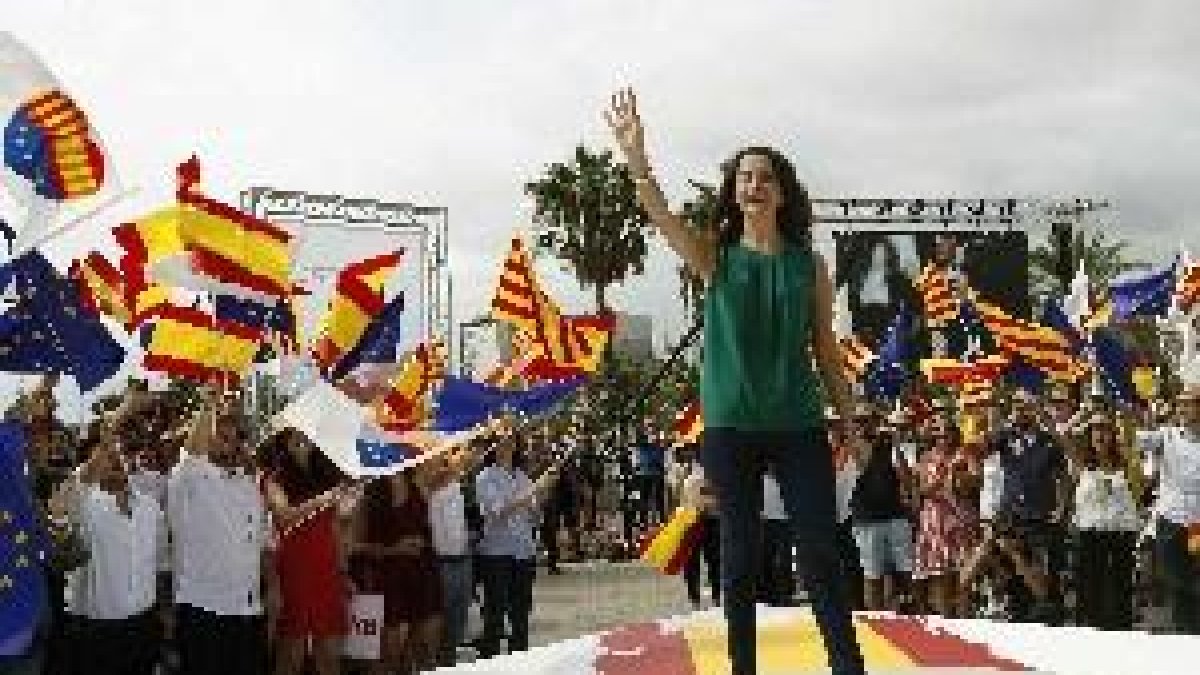 Manifestació per la unitat d'Espanya en el centre de Barcelona