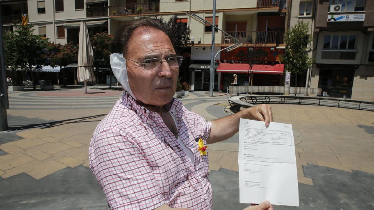 Josep Aldabó va rebre vuit punts de sutura a l’orella.
