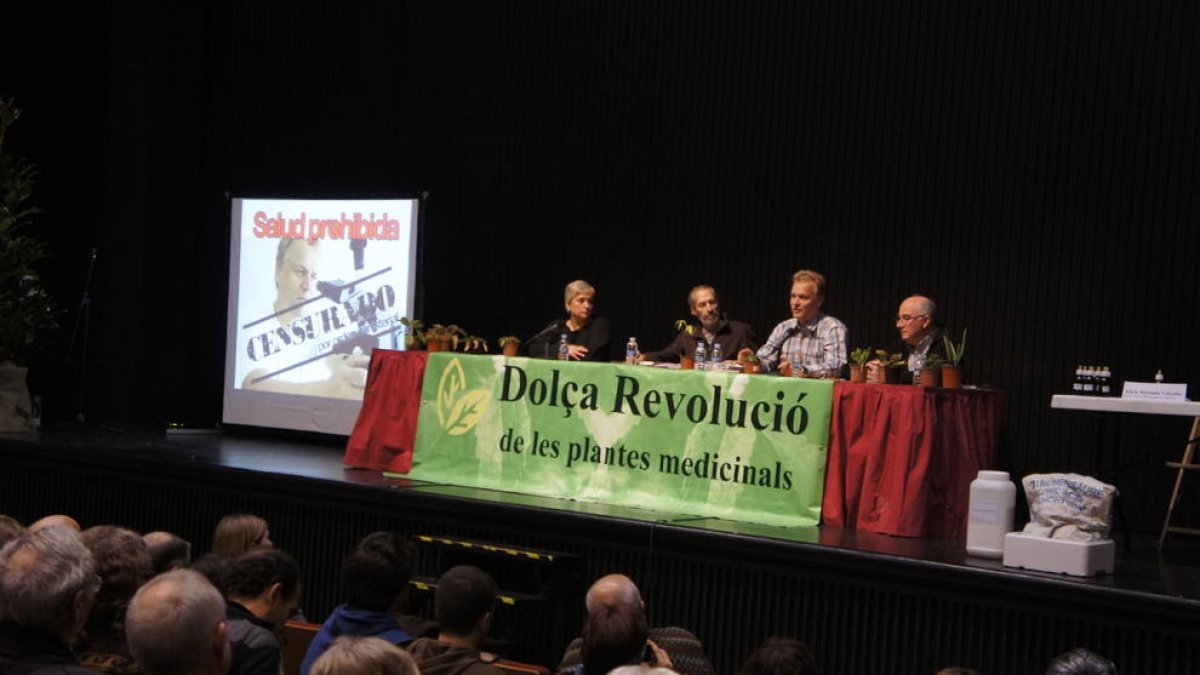 Uno de los actos de la Dolça Revolució de les Plantes Medicinals.