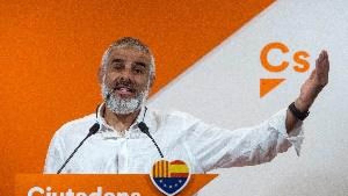 Cs denuncia a Torrent ante la Fiscalía por admitir la moción