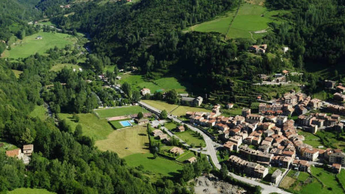 Muere un vecino de Cervera al caer por un barranco en Vilallonga de Ter