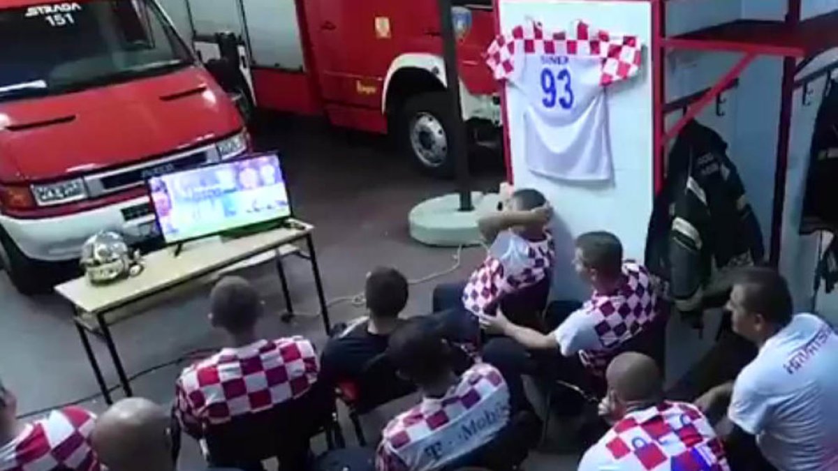 VÍDEO. Què passa quan juga el teu equip i sona l'alarma?