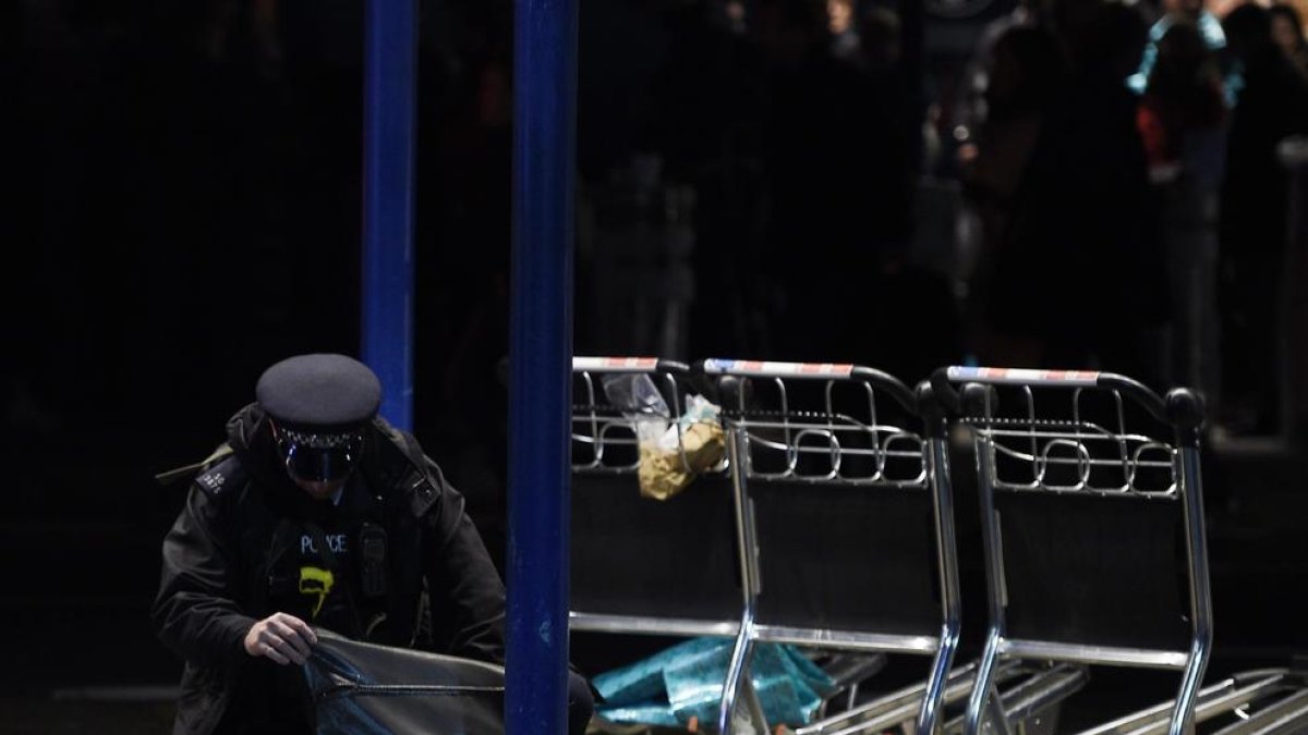 La troballa d'una bomba de la II Guerra Mundial tanca l'aeroport de Londres