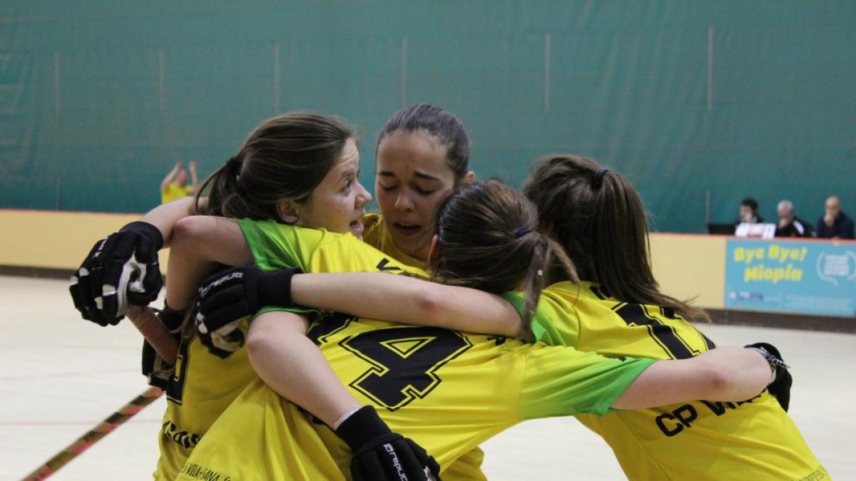 Jugadoras del Vila-sana celebran un gol en un encuentro de esta temporada-