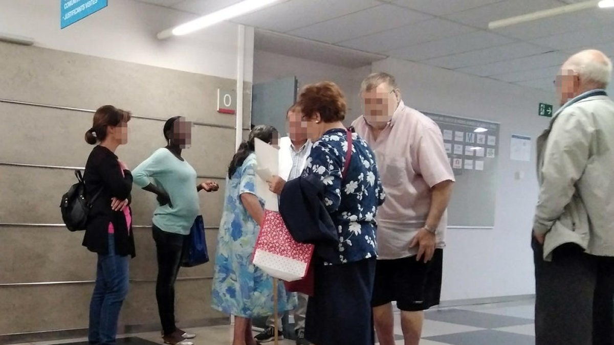 Imagen de archivo de usuarios de consultas externas del Arnau de Vilanova.