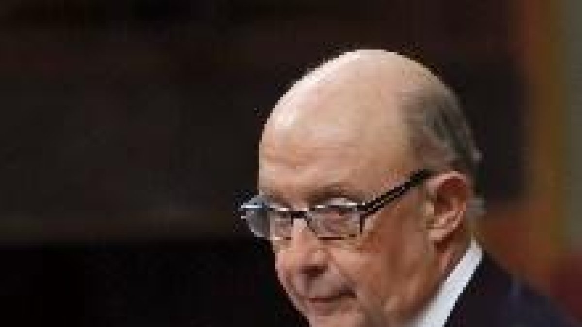 El Congrés valida el decret que allibera el superàvit dels ajuntaments