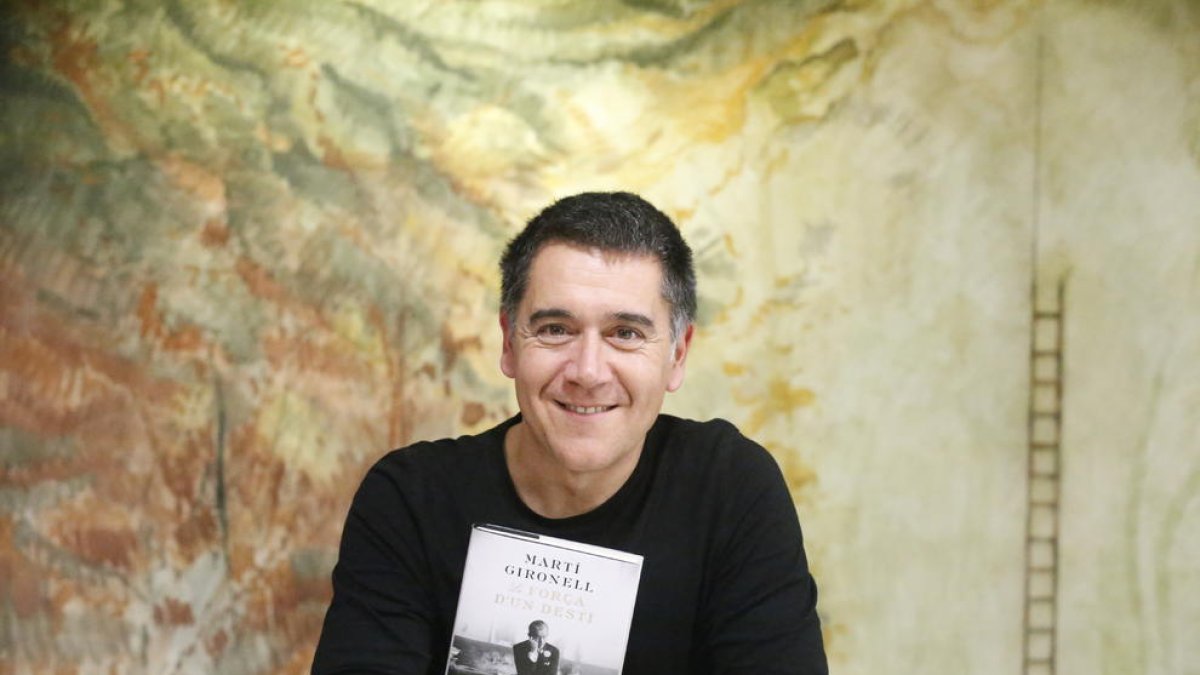 L’escriptor i periodista Martí Gironell, autor de la novel·la ‘La força d’un destí’, ahir a SEGRE.