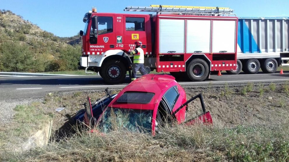 Un muerto y dos heridos en un accidente en la N-230 en Puente de Montañana