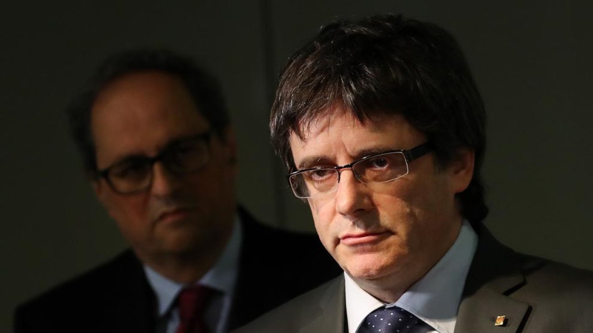 Torra pide una reunión a Rajoy y Puigdemont insiste en el diálogo