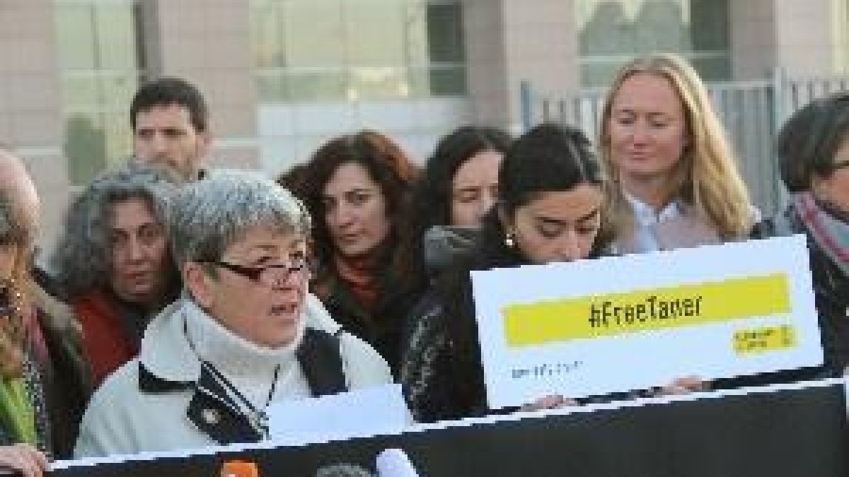 Un tribunal turco libera al presidente de Amnistía Internacional en Turquía
