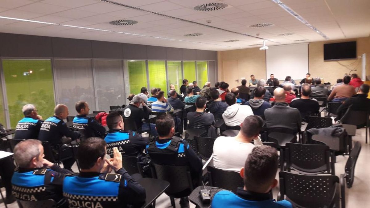 Una assemblea de fa poc convocada per Asigull a la Urbana.