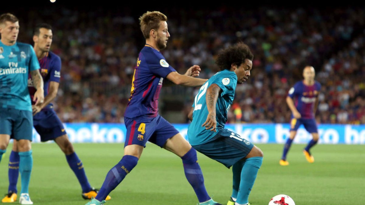 Uno de cada tres usuarios que comenta un partido de fútbol en redes insulta