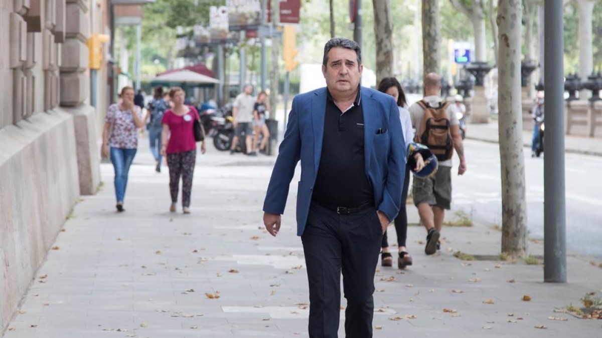 El exalcalde socialista de Sabadell, Manuel Bustos, condenado por dos delitos de tráfico de influencias.