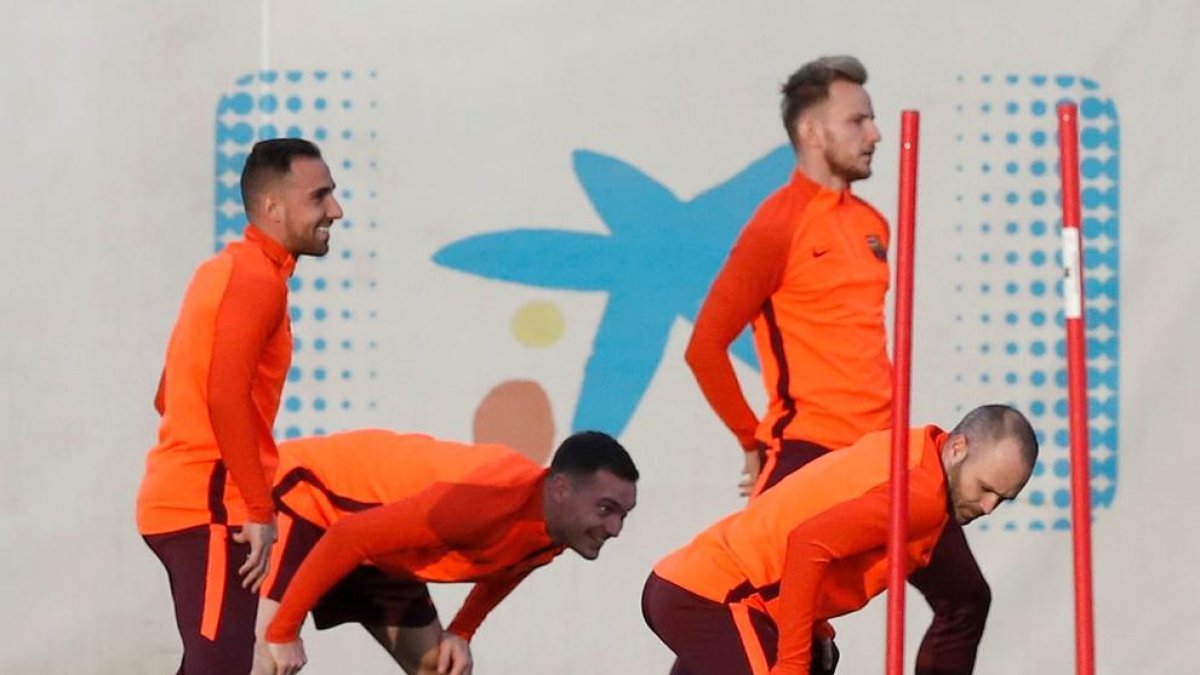 Andrés Iniesta, durant l’entrenament que va fer ahir, després del qual va rebre l’alta mèdica.