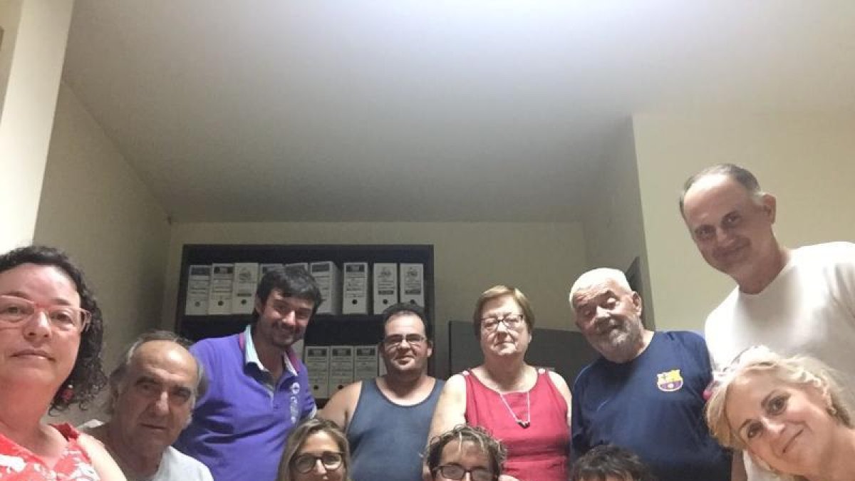 Los miembros de la nueva entidad L’Afany que se ha constituido en Puigverd de Lleida.